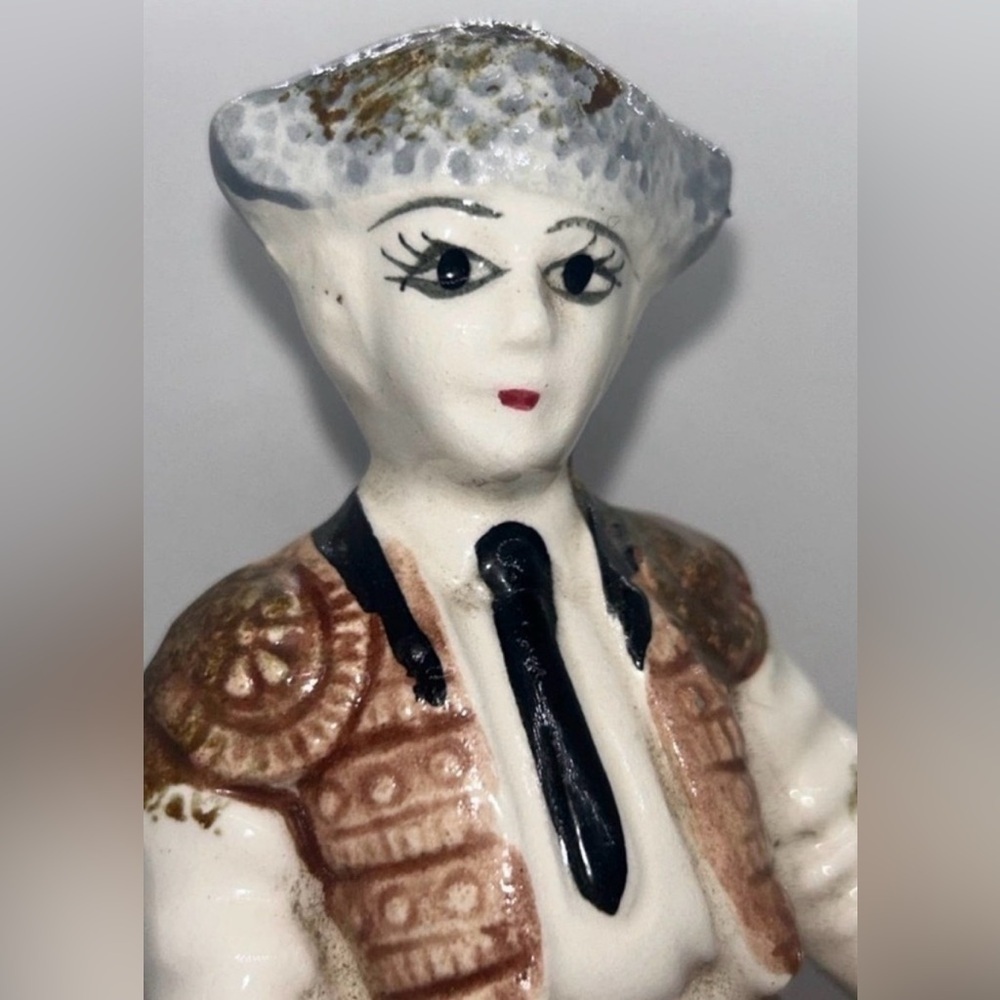 Vintage Mid Century Modern Matador Bullfighter Ceramic Figurine - Picture 8 of 9